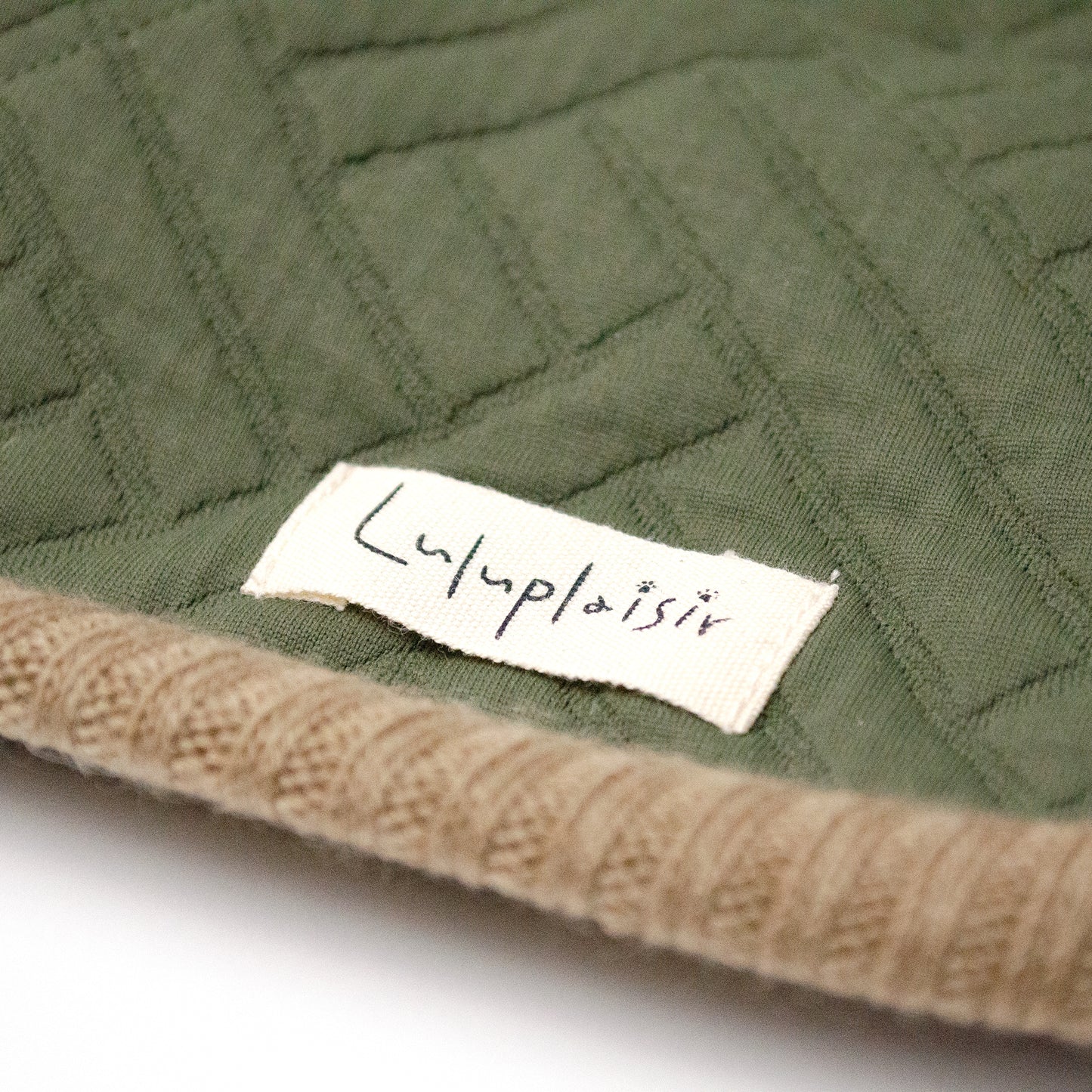 変形キルトハイネックプルオーバー-KAK